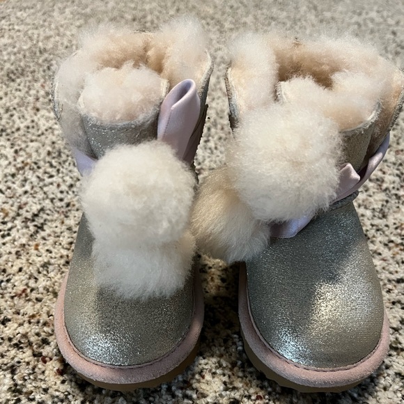 Sparkly UGG “Gita” Shearling Boots - Picture 4 of 7